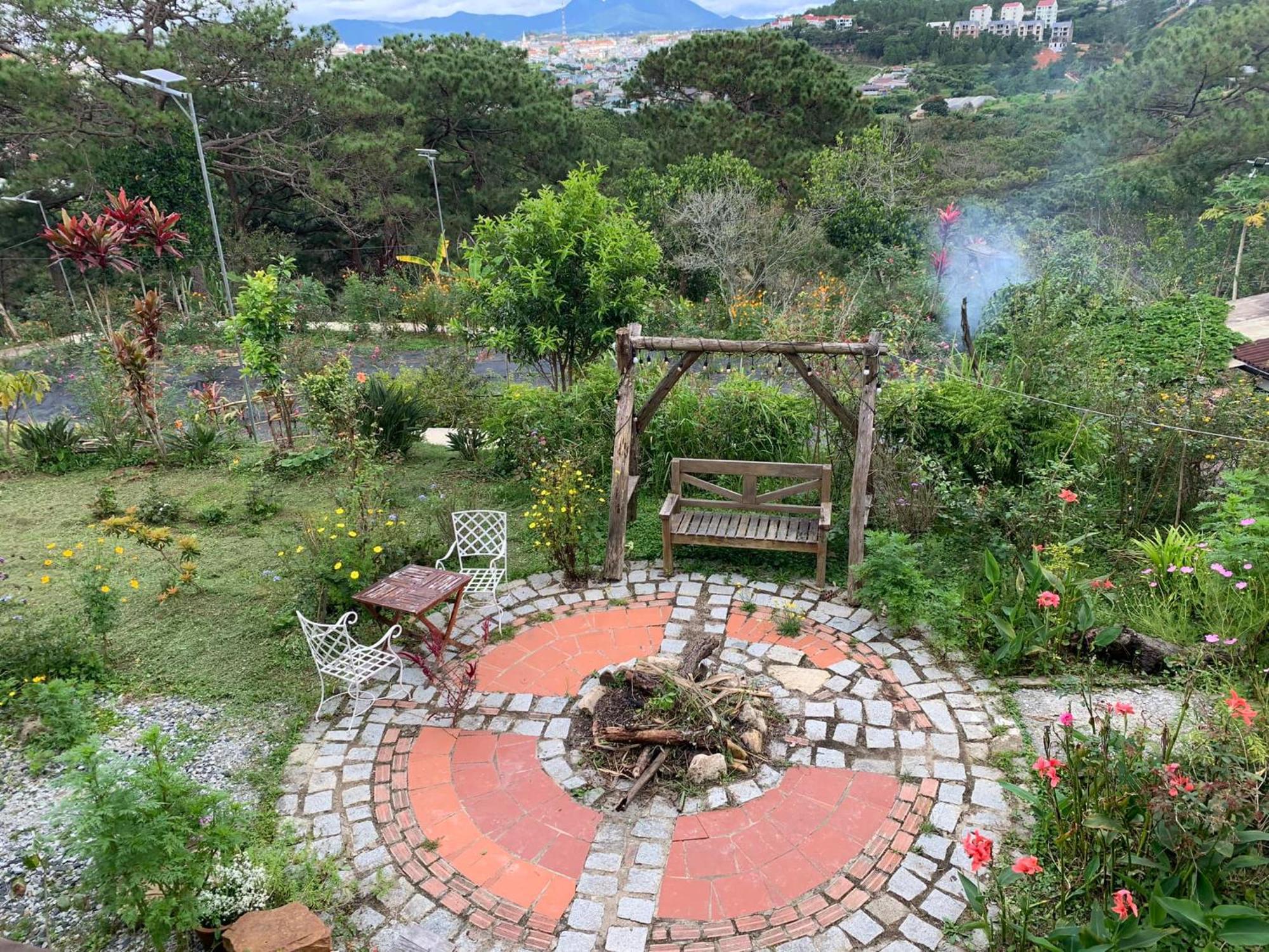Romantic House On A Pine Hill Dalat Exterior photo
