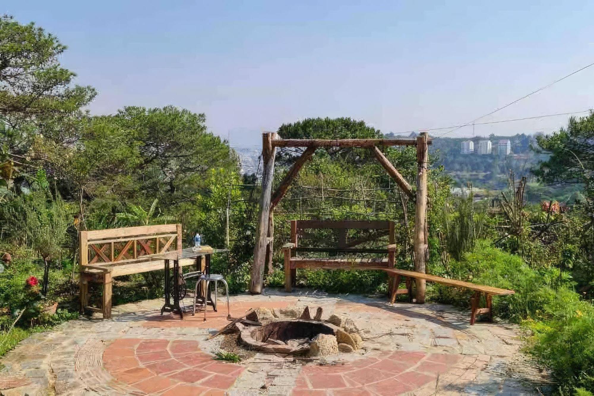 Romantic House On A Pine Hill Dalat Exterior photo