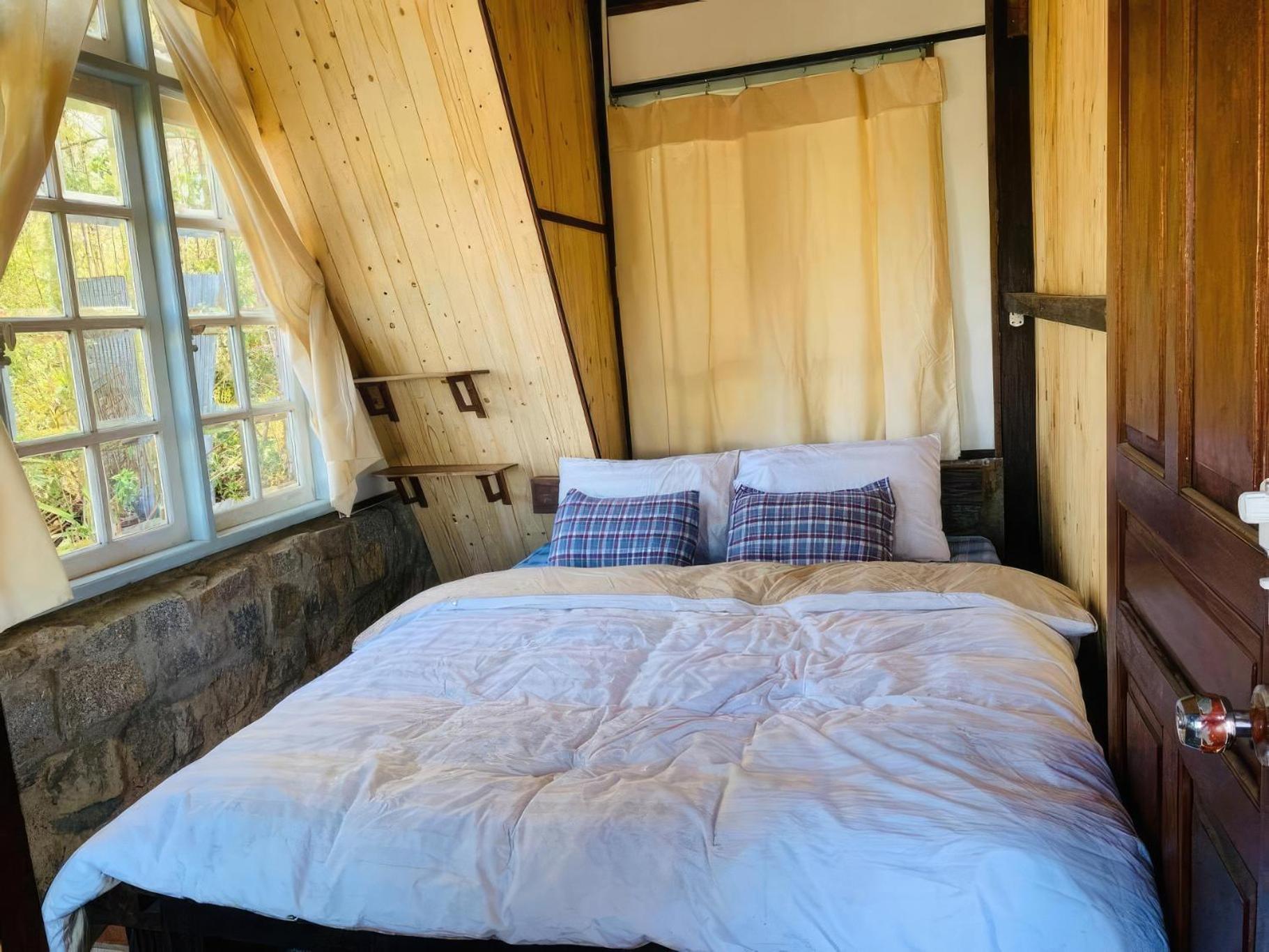 Romantic House On A Pine Hill Dalat Exterior photo
